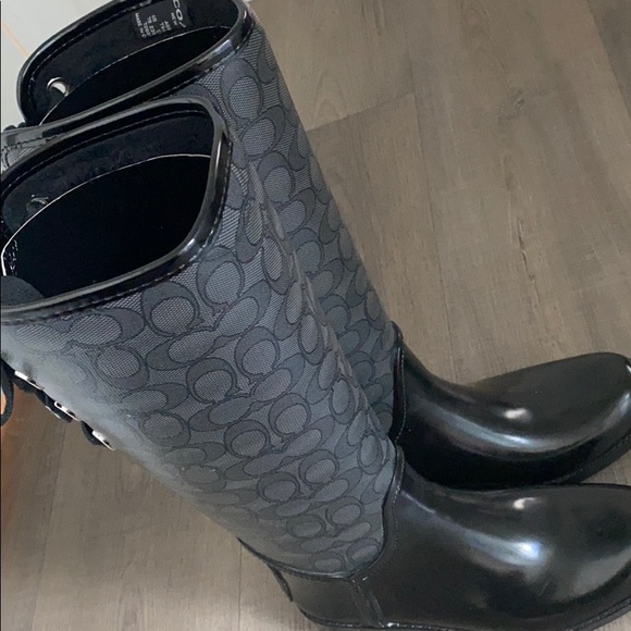 COACH RAIN BOOTS BLACK - Picture 4 of 6